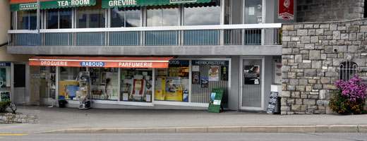 Herboristerie – Phytothérapie – Homéopathie – Aromathérapie – Gemmothérapie – Fleurs de Bach – Parfumerie – Cosmétique – Entretien du ménage et du jardin – Produits pour animaux – Peintures et vernis – Produits techniques.